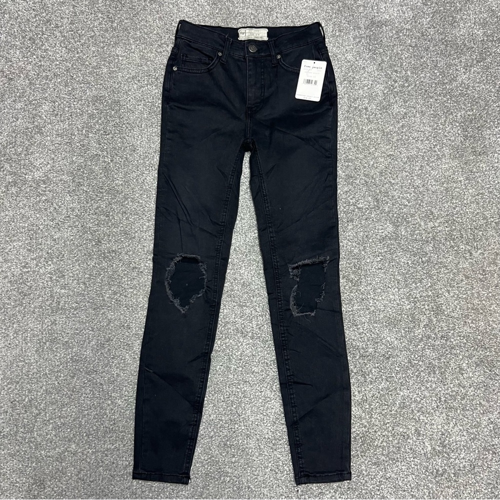 Free People Jeans Womens 24 Faded Black Destroyed Knee Slim Skinny Leg Denim NEW